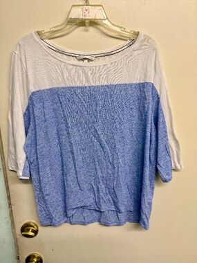 Victoria's Secret Blue & White Lounge Top